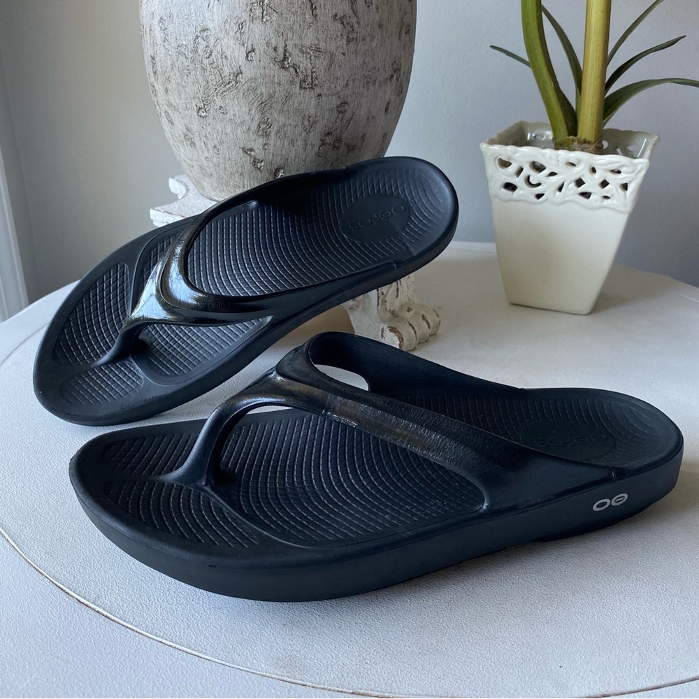 OOFOOS OOlala Luxe Recovery Flip Flop Thong‎ Sandals Shoes Women 11 Black - Picture 2 of 9